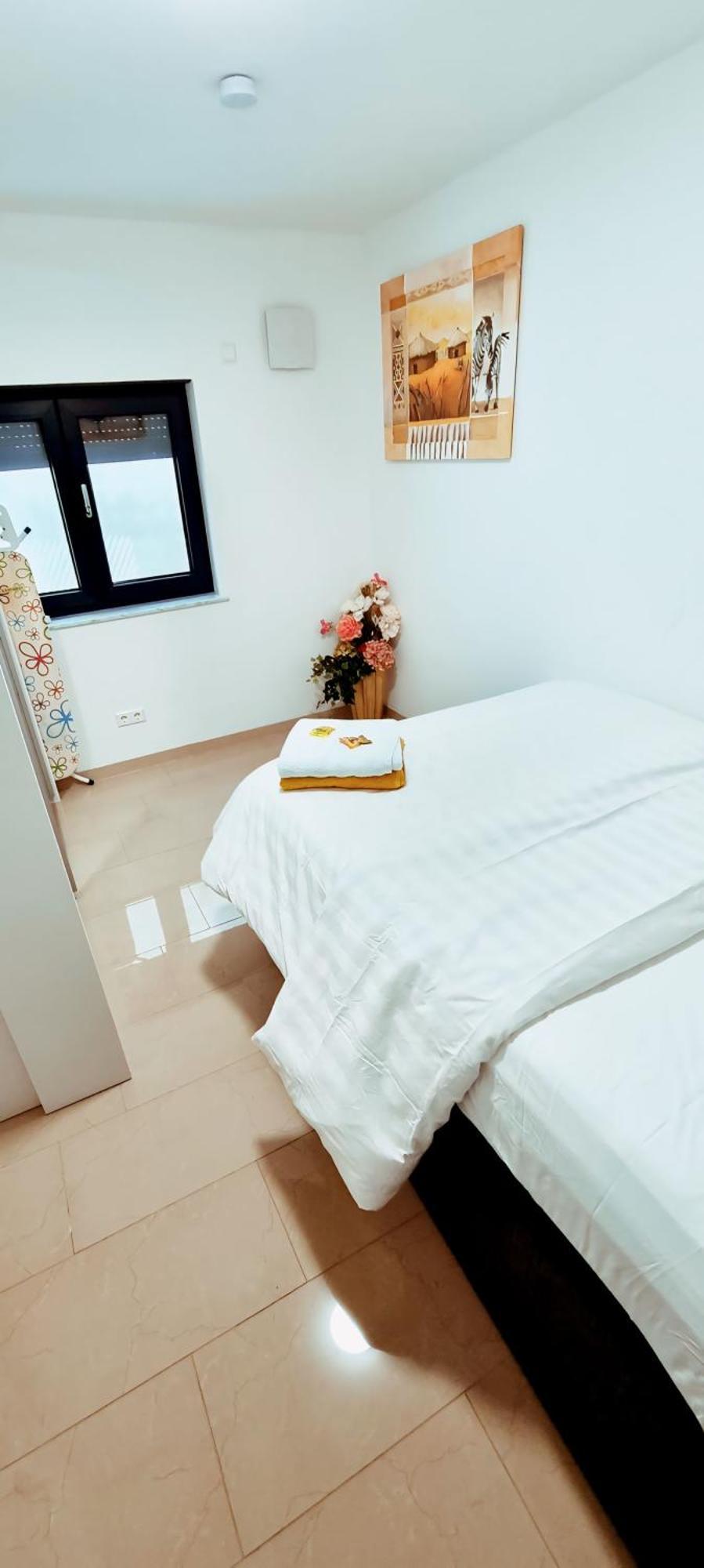 Einliegerwohnung Neu In Vaihingen Enz Horrheim Zewnętrze zdjęcie